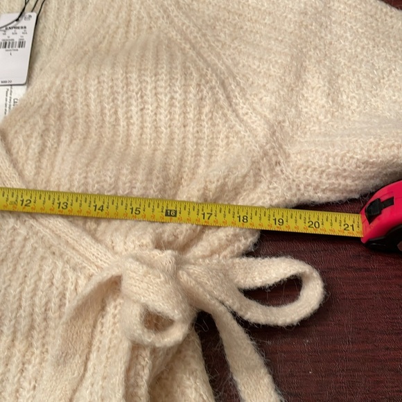 Express Sweater - Picture 9 of 11